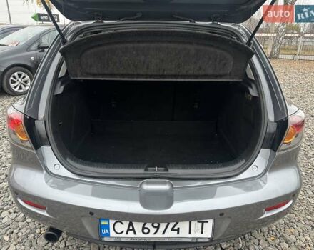 Сірий Мазда 3, об'ємом двигуна 1.6 л та пробігом 216 тис. км за 4800 $, фото 18 на Automoto.ua