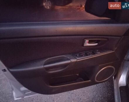 Серый Мазда 3, объемом двигателя 1.6 л и пробегом 140 тыс. км за 3900 $, фото 2 на Automoto.ua