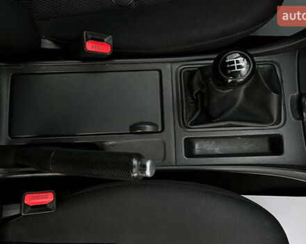 Сірий Мазда 3, об'ємом двигуна 1.6 л та пробігом 156 тис. км за 6200 $, фото 12 на Automoto.ua