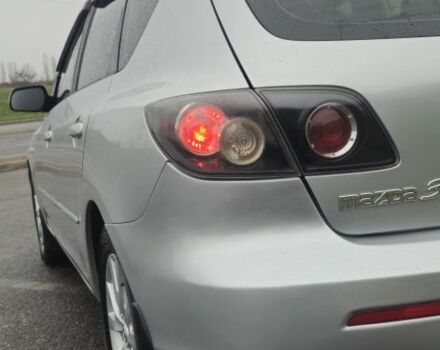 Сірий Мазда 3, об'ємом двигуна 1.6 л та пробігом 303 тис. км за 5500 $, фото 5 на Automoto.ua