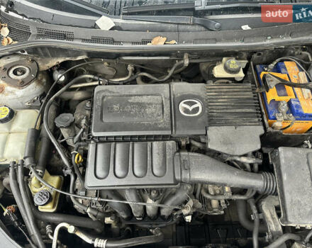 Серый Мазда 3, объемом двигателя 1.6 л и пробегом 200 тыс. км за 1750 $, фото 6 на Automoto.ua