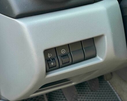 Серый Мазда 3, объемом двигателя 1.4 л и пробегом 305 тыс. км за 4940 $, фото 13 на Automoto.ua