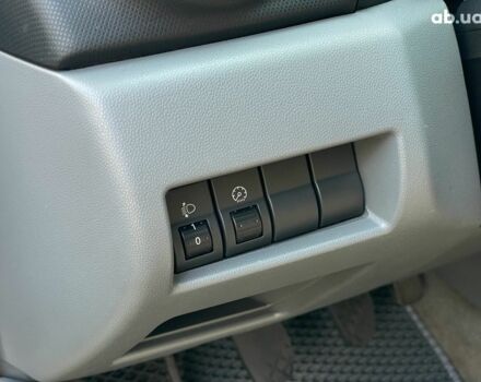 Сірий Мазда 3, об'ємом двигуна 1.4 л та пробігом 305 тис. км за 5340 $, фото 13 на Automoto.ua