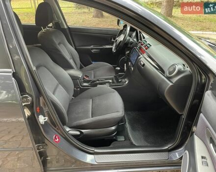 Сірий Мазда 3, об'ємом двигуна 1.6 л та пробігом 285 тис. км за 4100 $, фото 17 на Automoto.ua