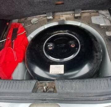 Серый Мазда 3, объемом двигателя 1.6 л и пробегом 370 тыс. км за 2200 $, фото 13 на Automoto.ua