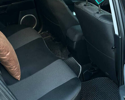 Серый Мазда 3, объемом двигателя 1.6 л и пробегом 248 тыс. км за 4600 $, фото 29 на Automoto.ua