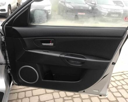 Серый Мазда 3, объемом двигателя 1.6 л и пробегом 220 тыс. км за 5090 $, фото 12 на Automoto.ua