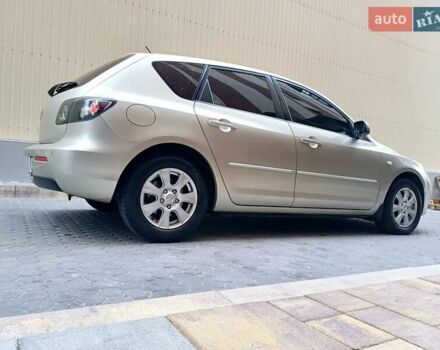 Сірий Мазда 3, об'ємом двигуна 1.6 л та пробігом 221 тис. км за 6000 $, фото 3 на Automoto.ua