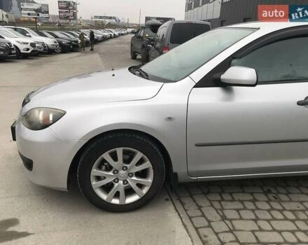 Серый Мазда 3, объемом двигателя 1.6 л и пробегом 220 тыс. км за 5090 $, фото 2 на Automoto.ua