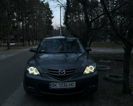 Серый Мазда 3, объемом двигателя 2 л и пробегом 298 тыс. км за 5600 $, фото 4 на Automoto.ua