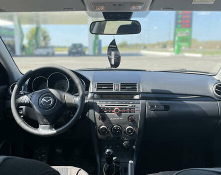 Серый Мазда 3, объемом двигателя 1.6 л и пробегом 290 тыс. км за 5200 $, фото 10 на Automoto.ua
