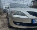 Серый Мазда 3, объемом двигателя 1.6 л и пробегом 240 тыс. км за 5400 $, фото 1 на Automoto.ua