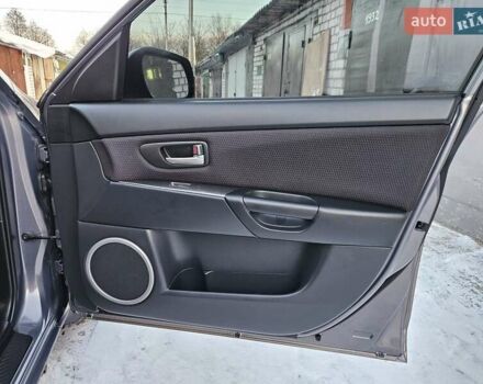 Сірий Мазда 3, об'ємом двигуна 1.6 л та пробігом 289 тис. км за 5300 $, фото 77 на Automoto.ua