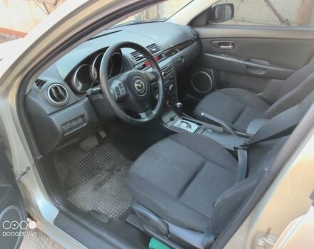 Серый Мазда 3, объемом двигателя 1.6 л и пробегом 185 тыс. км за 4200 $, фото 7 на Automoto.ua