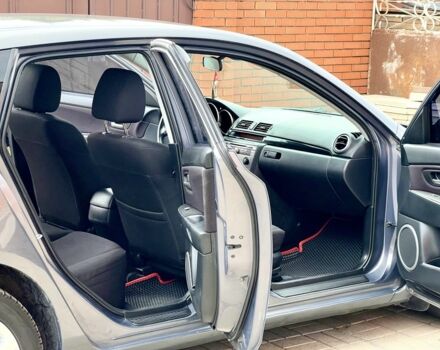 Сірий Мазда 3, об'ємом двигуна 1.6 л та пробігом 165 тис. км за 5400 $, фото 4 на Automoto.ua