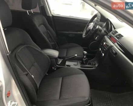 Серый Мазда 3, объемом двигателя 1.6 л и пробегом 220 тыс. км за 5090 $, фото 10 на Automoto.ua