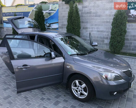 Сірий Мазда 3, об'ємом двигуна 1.6 л та пробігом 255 тис. км за 4900 $, фото 4 на Automoto.ua