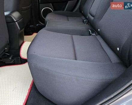 Сірий Мазда 3, об'ємом двигуна 1.6 л та пробігом 289 тис. км за 5300 $, фото 71 на Automoto.ua