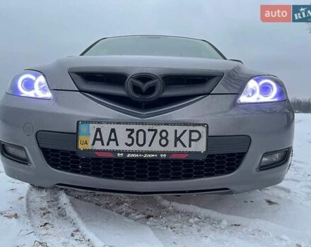 Серый Мазда 3, объемом двигателя 1.6 л и пробегом 320 тыс. км за 7999 $, фото 1 на Automoto.ua