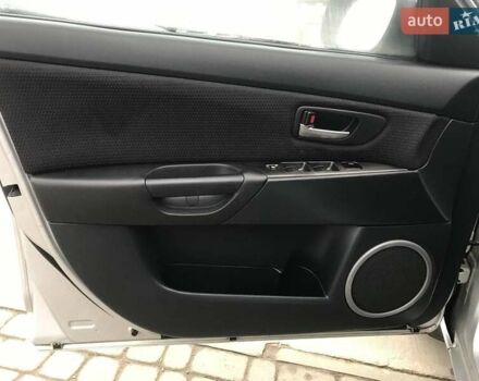 Серый Мазда 3, объемом двигателя 1.6 л и пробегом 220 тыс. км за 5090 $, фото 7 на Automoto.ua