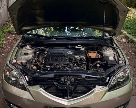 Сірий Мазда 3, об'ємом двигуна 1.6 л та пробігом 158 тис. км за 4800 $, фото 7 на Automoto.ua