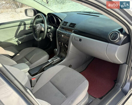 Серый Мазда 3, объемом двигателя 1.6 л и пробегом 200 тыс. км за 5999 $, фото 36 на Automoto.ua