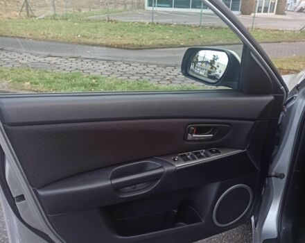 Серый Мазда 3, объемом двигателя 1.6 л и пробегом 152 тыс. км за 2500 $, фото 3 на Automoto.ua