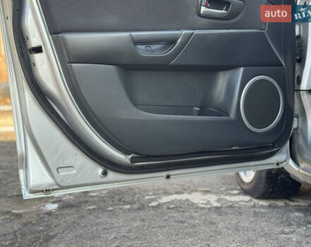 Сірий Мазда 3, об'ємом двигуна 1.6 л та пробігом 306 тис. км за 4999 $, фото 8 на Automoto.ua