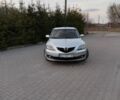 Серый Мазда 3, объемом двигателя 2 л и пробегом 240 тыс. км за 4750 $, фото 2 на Automoto.ua