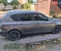 Серый Мазда 3, объемом двигателя 1.6 л и пробегом 266 тыс. км за 5000 $, фото 3 на Automoto.ua