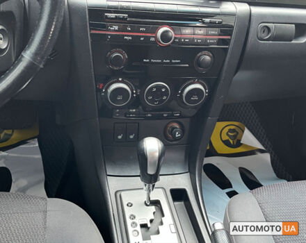 Серый Мазда 3, объемом двигателя 1.6 л и пробегом 265 тыс. км за 6600 $, фото 18 на Automoto.ua