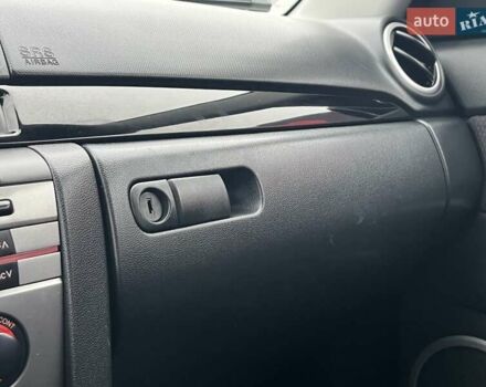 Сірий Мазда 3, об'ємом двигуна 1.6 л та пробігом 195 тис. км за 5699 $, фото 31 на Automoto.ua