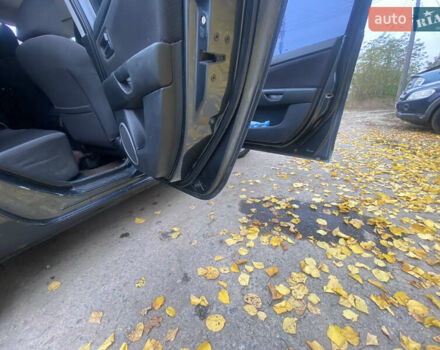 Серый Мазда 3, объемом двигателя 1.6 л и пробегом 220 тыс. км за 4200 $, фото 11 на Automoto.ua