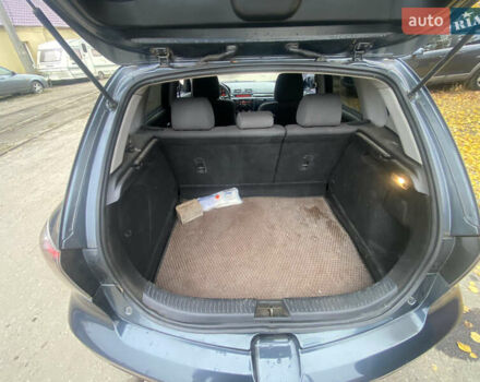 Серый Мазда 3, объемом двигателя 1.6 л и пробегом 220 тыс. км за 4200 $, фото 13 на Automoto.ua