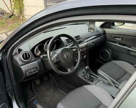 Серый Мазда 3, объемом двигателя 1.6 л и пробегом 235 тыс. км за 6200 $, фото 4 на Automoto.ua