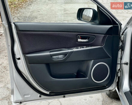 Серый Мазда 3, объемом двигателя 1.6 л и пробегом 163 тыс. км за 6250 $, фото 14 на Automoto.ua