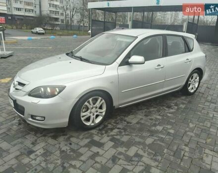 Серый Мазда 3, объемом двигателя 2 л и пробегом 250 тыс. км за 4600 $, фото 1 на Automoto.ua