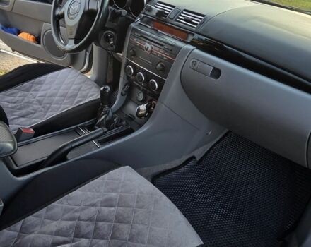 Серый Мазда 3, объемом двигателя 1.3 л и пробегом 197 тыс. км за 4600 $, фото 10 на Automoto.ua