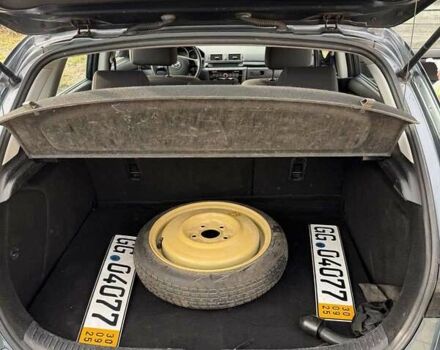 Серый Мазда 3, объемом двигателя 1.6 л и пробегом 235 тыс. км за 6200 $, фото 5 на Automoto.ua