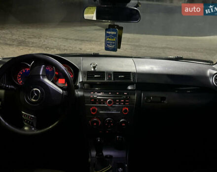 Сірий Мазда 3, об'ємом двигуна 1.6 л та пробігом 259 тис. км за 3400 $, фото 5 на Automoto.ua