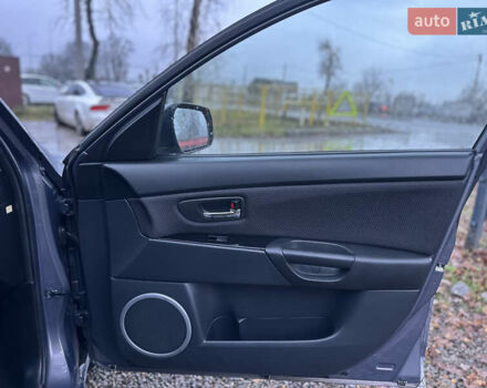 Сірий Мазда 3, об'ємом двигуна 1.6 л та пробігом 253 тис. км за 5700 $, фото 37 на Automoto.ua