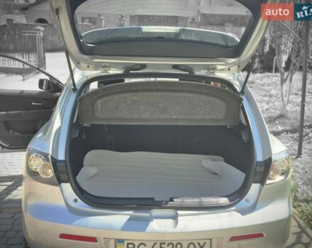 Сірий Мазда 3, об'ємом двигуна 1.56 л та пробігом 350 тис. км за 4400 $, фото 4 на Automoto.ua