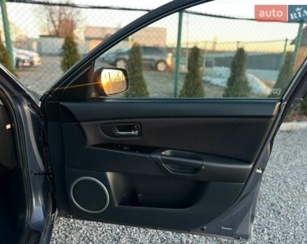 Серый Мазда 3, объемом двигателя 1.6 л и пробегом 253 тыс. км за 5700 $, фото 36 на Automoto.ua