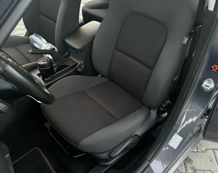 Серый Мазда 3, объемом двигателя 1.6 л и пробегом 59 тыс. км за 7000 $, фото 11 на Automoto.ua