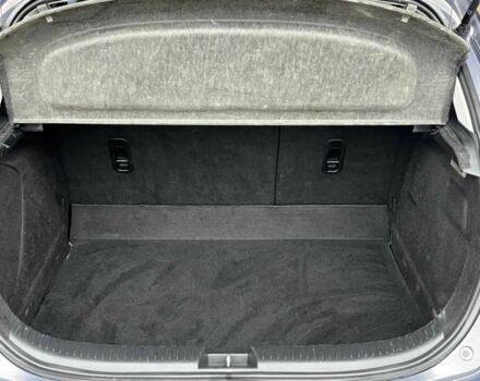 Серый Мазда 3, объемом двигателя 1.6 л и пробегом 195 тыс. км за 5699 $, фото 4 на Automoto.ua