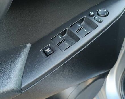 Серый Мазда 3, объемом двигателя 1.6 л и пробегом 240 тыс. км за 5999 $, фото 18 на Automoto.ua