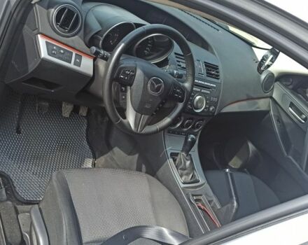Серый Мазда 3, объемом двигателя 1.6 л и пробегом 221 тыс. км за 6950 $, фото 5 на Automoto.ua