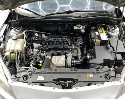 Сірий Мазда 3, об'ємом двигуна 1.56 л та пробігом 240 тис. км за 4700 $, фото 10 на Automoto.ua