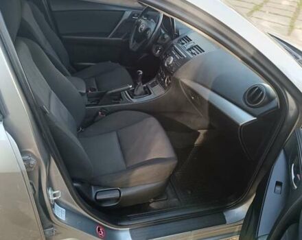 Серый Мазда 3, объемом двигателя 1.6 л и пробегом 240 тыс. км за 5999 $, фото 13 на Automoto.ua