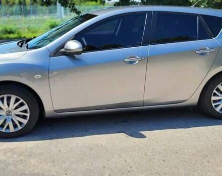 Серый Мазда 3, объемом двигателя 1.6 л и пробегом 180 тыс. км за 6900 $, фото 3 на Automoto.ua